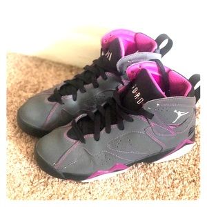 Jordan Girls' 7 Retro Valentine's Day 2015